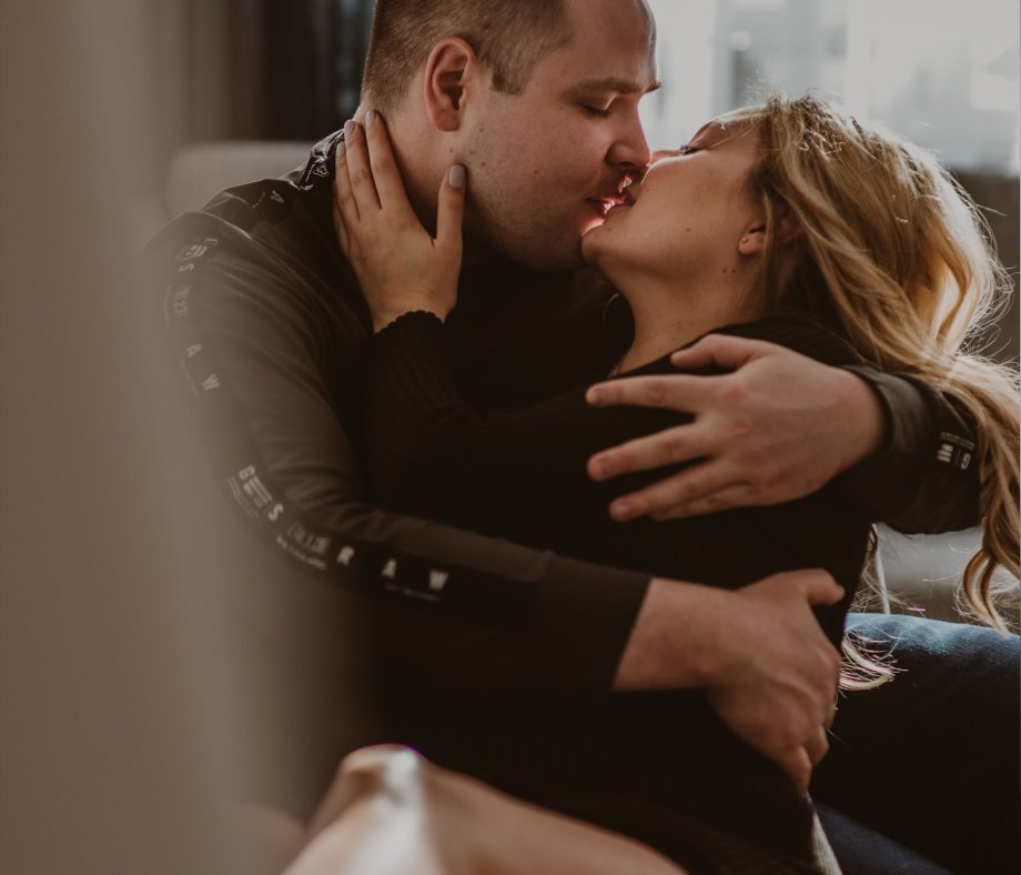 naturalna sesja ciążowa w domu